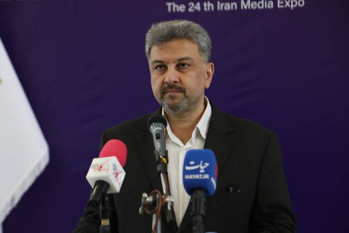 مدیر عامل شرکت توانیر: تابلو سفید برق در بورس راه‌اندازی می‌شود/ خرید برق تجدیدپذیرها با ۱۰ برابر قیمت فروش به مشترکان